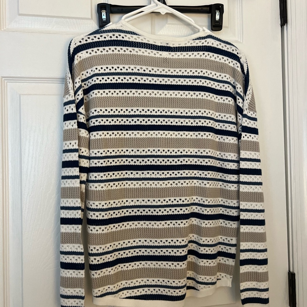 Sweater - Picture 4 of 4
